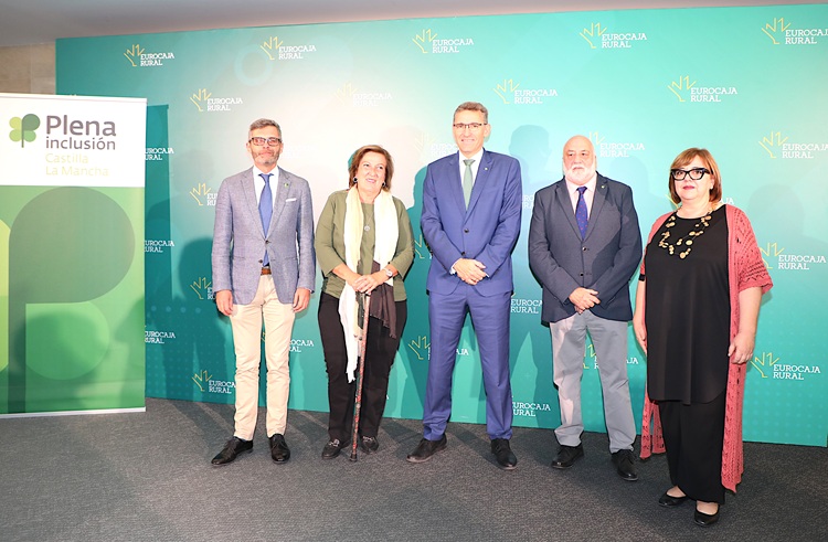 Fundación Eurocaja Rural y Plena inclusión lanzan 'Talento Artístico' para impulsar la creatividad de personas con discapacidad intelectual o del desarrollo
