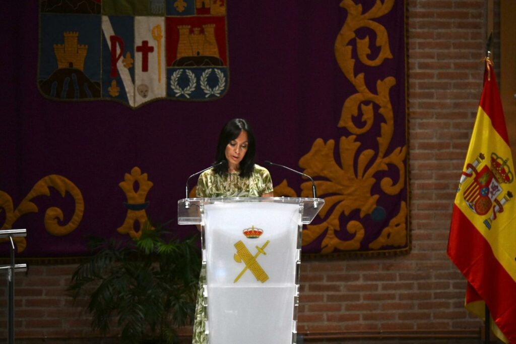 guardiacivil papel mujer 4