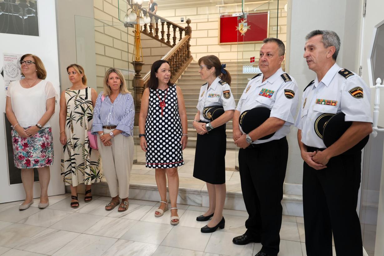 Inmaculada Jiménez ensalza resalta la labor de la Policía Nacional en su ejercicio diario de velar por la protección de la ciudadanía