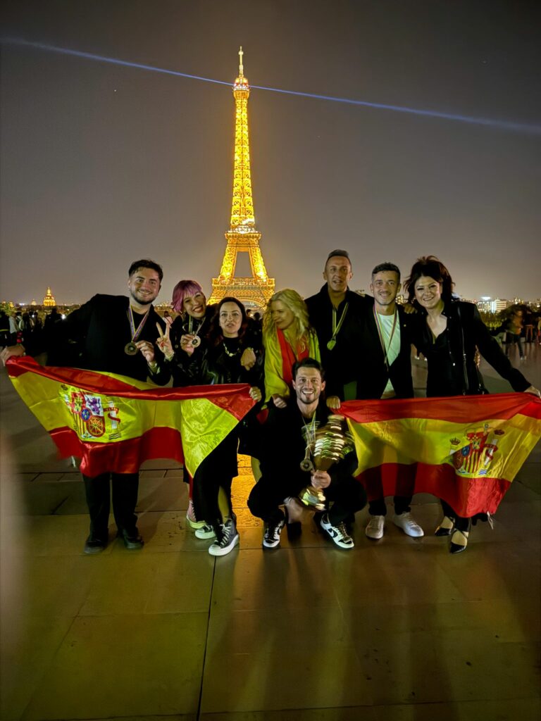 La albaceteña Inma Liñán hace historia en el Mundial de Peluquería de París