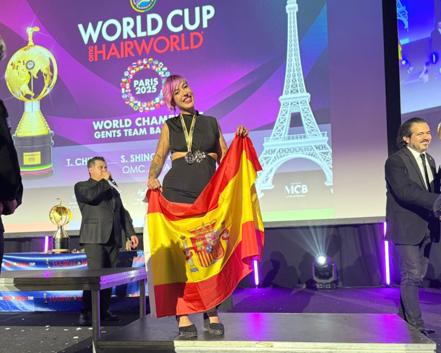 La albaceteña Inma Liñán hace historia en el Mundial de Peluquería de París