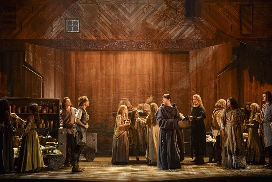 La catedral del musical Los pilares de la tierra volverá a arder en la Gran Vía