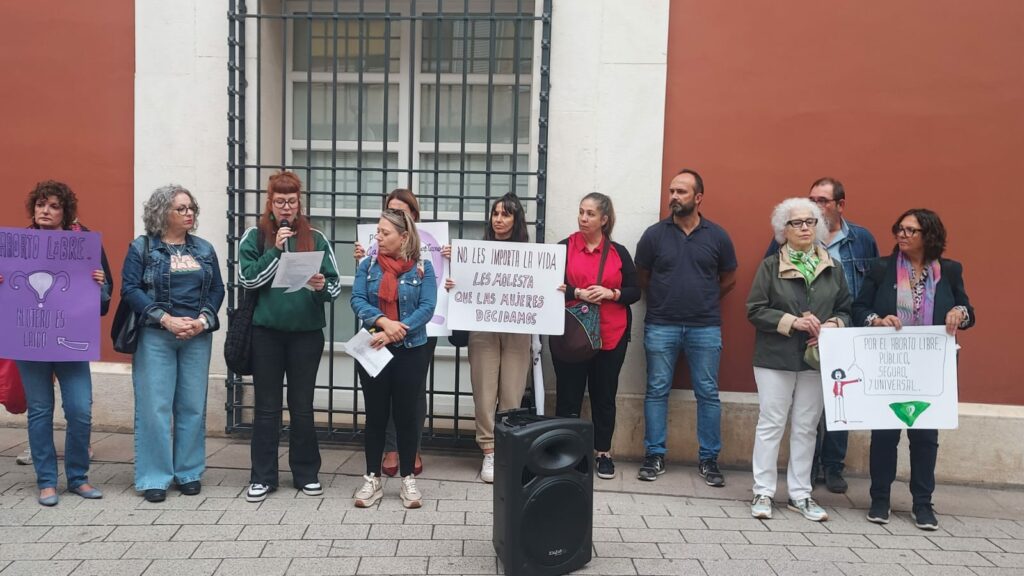 mas de 37 organizaciones denuncian la falta de acceso al aborto en la sanidad publica de castilla la mancha 35