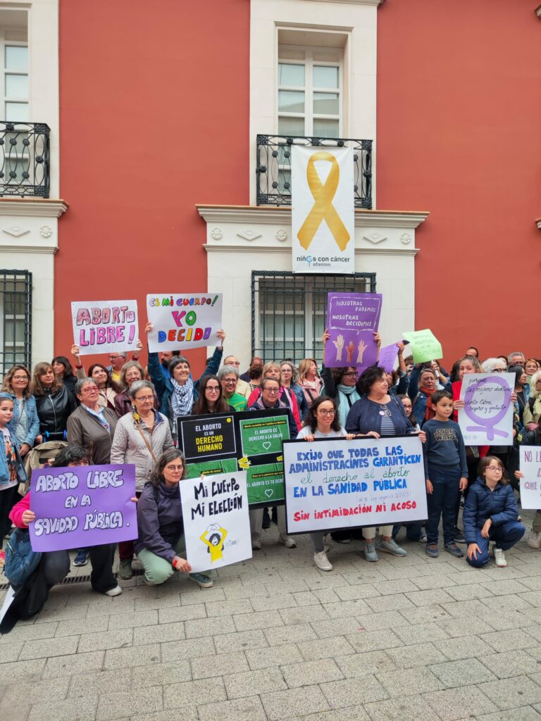 mas de 37 organizaciones denuncian la falta de acceso al aborto en la sanidad publica de castilla la mancha 40