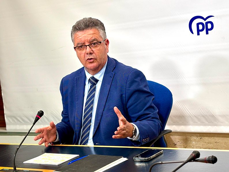 Moreno señala que Page tiene 686 millones de euros más y “no tiene excusas para no cumplir con la sanidad de Castilla-La Mancha”