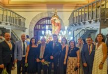 Valverde acompaña en Fernán Caballero a la procesión de la Octava de San Agustín