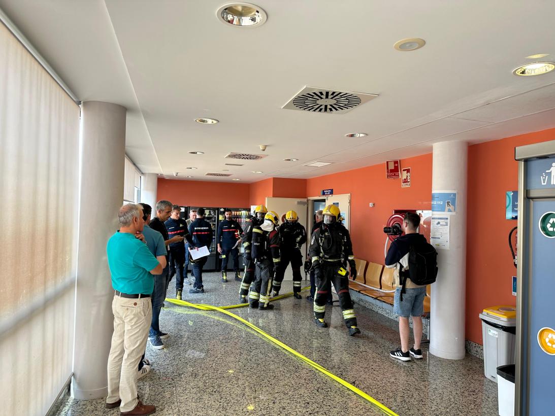 El Hospital de Tomelloso realiza un simulacro de incendio y evacuación para garantizar la adecuada actuación en caso de emergencia
