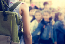 Tomelloso despierta: mochilas, uvas y tizas en la vuelta al cole