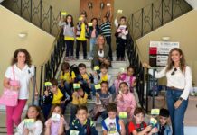 Alumnos del San Isidro de Tomelloso ocupan los sillones del alcalde y concejales en su visita al Ayuntamiento