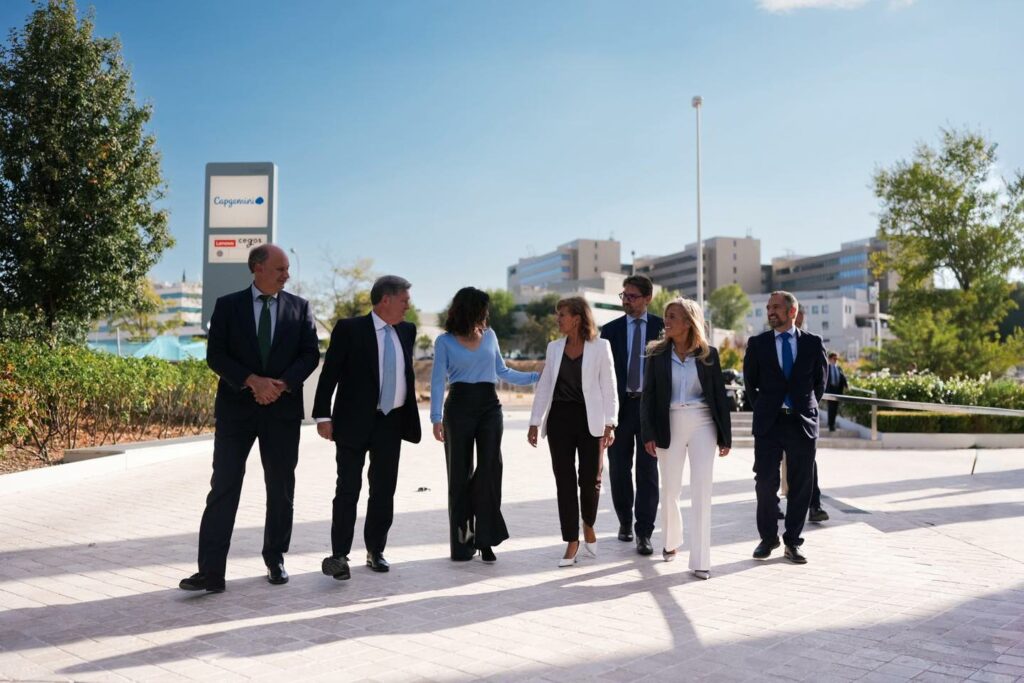 ayuso visita capgemini 2