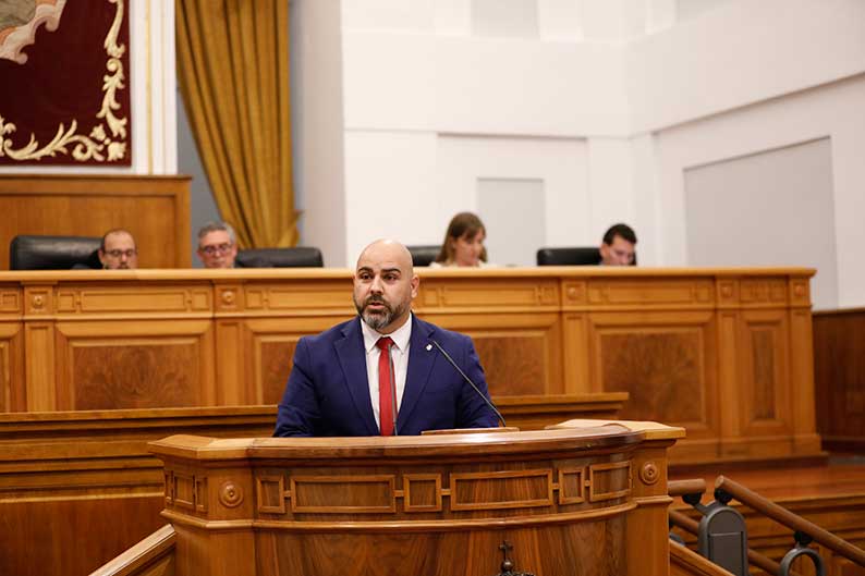 Barato defiende que CLM destina más recursos que nunca a la prevención y extinción de incendios frente a los recortes del PP