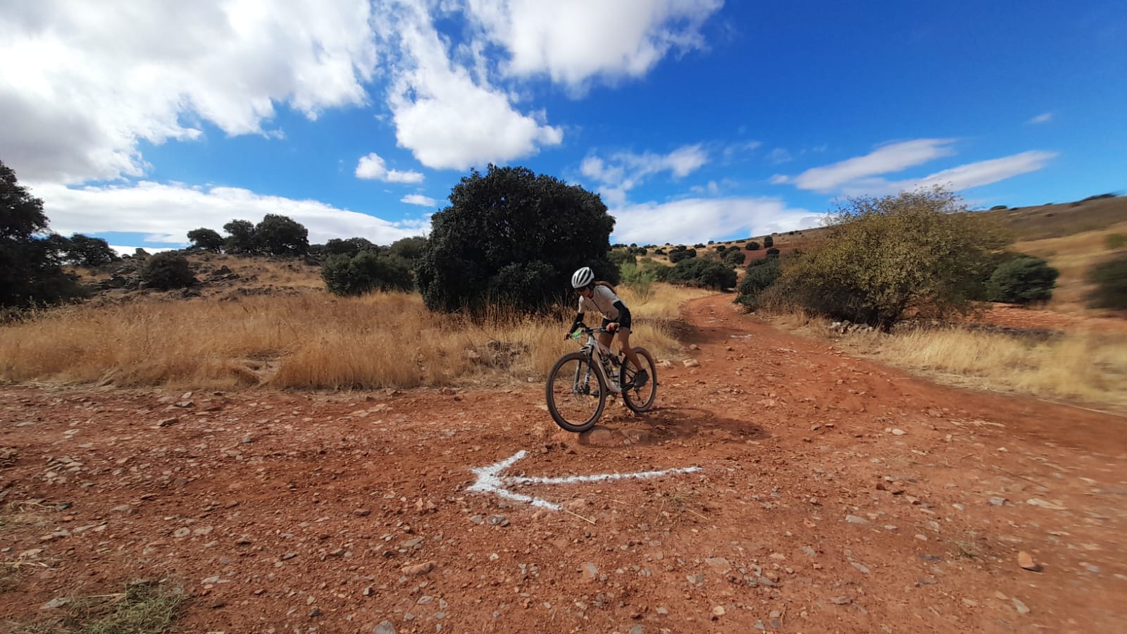 Un centenar de participantes se sumaron en Bolaños a la III Marcha BTT Calatrava