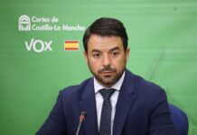 VOX CLM presenta una iniciativa para combatir el abandono escolar y denuncia los rtecortes del PSOE
