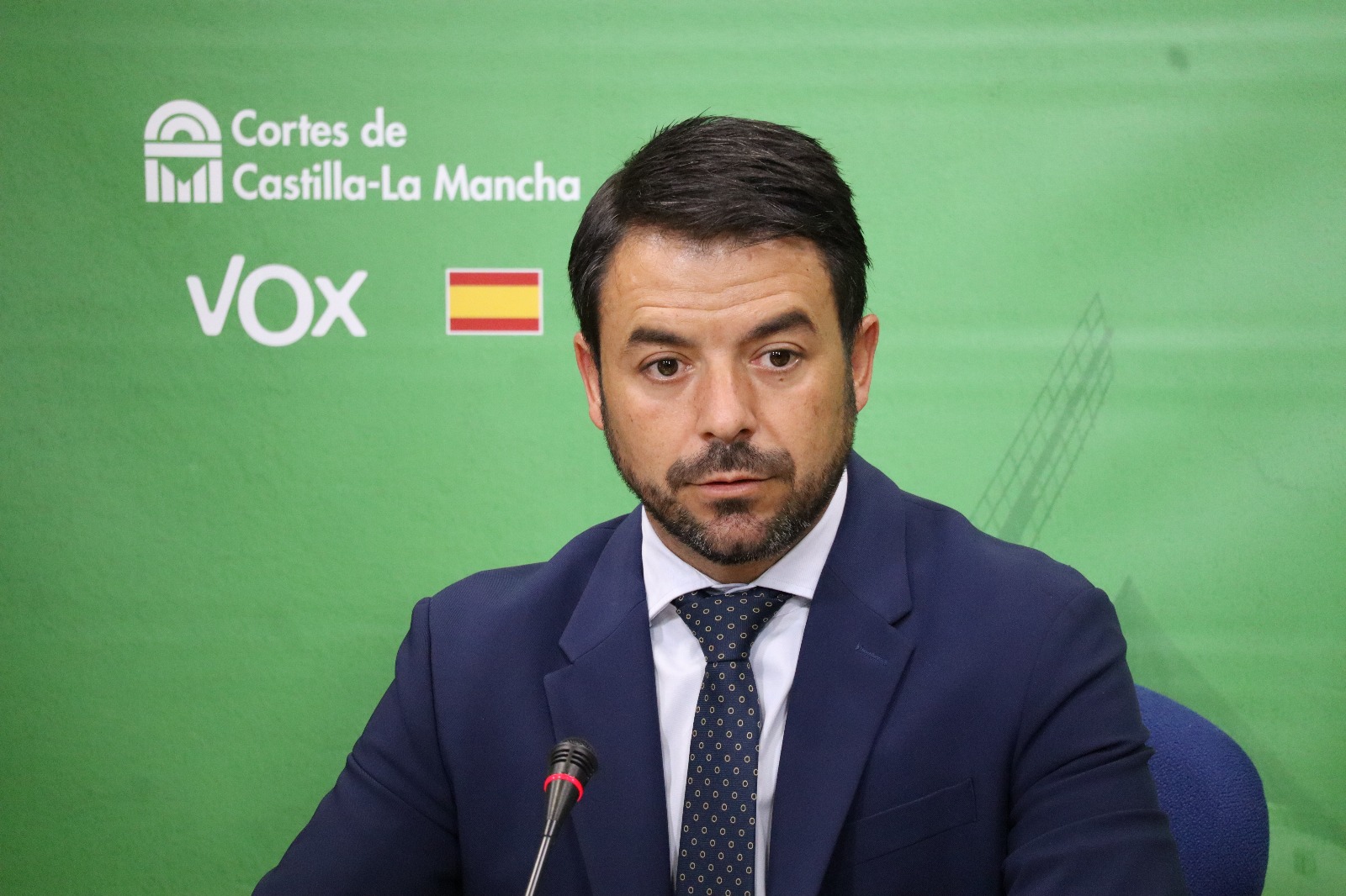 VOX CLM presenta una iniciativa para combatir el abandono escolar y denuncia los rtecortes del PSOE