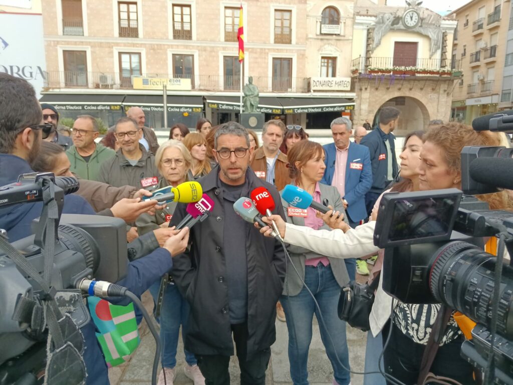 concentracion ccoo ugt fallecida socuellamos 2