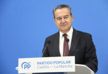 Conde afirma que el deterioro de los servicios públicos en España tiene una sola explicación: “Un Gobierno de Sánchez más preocupado por su corrupción que por los ciudadanos”