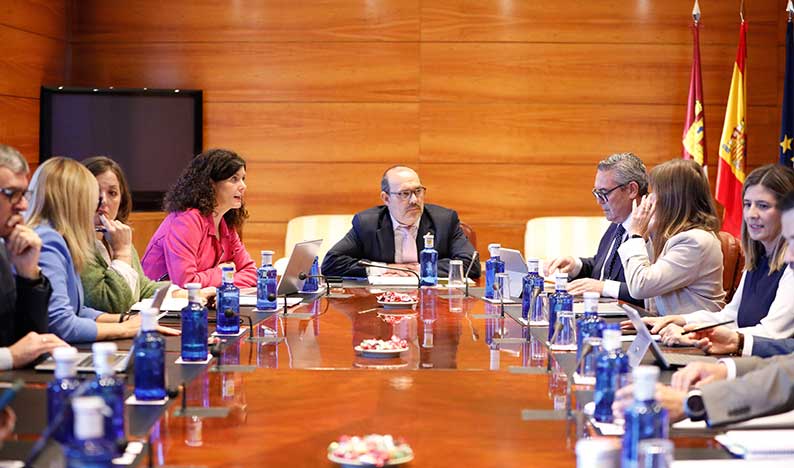 Las Cortes de Castilla-La Mancha debaten este jueves en Pleno sobre Sanidad, canon del agua y radiofísica sanitaria