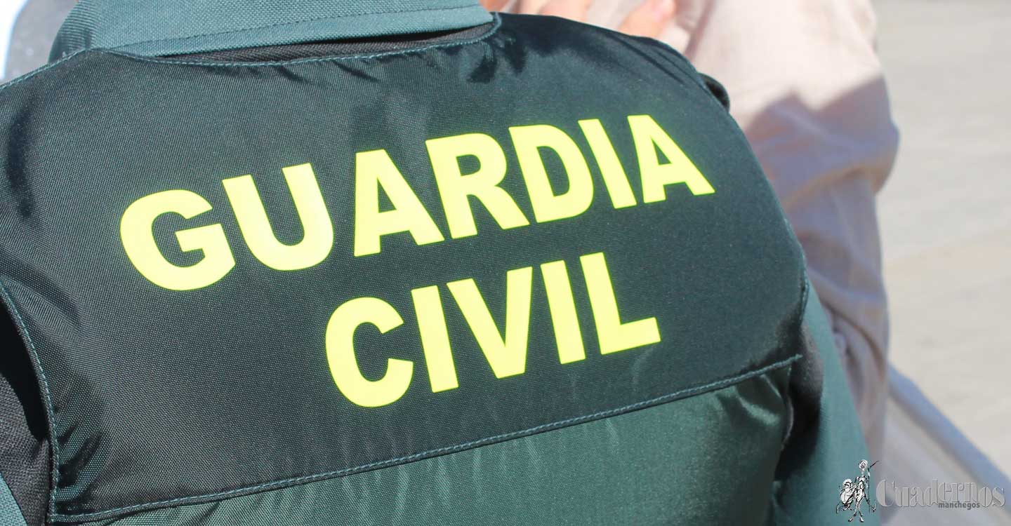 La Guardia Civil detiene a dos personas tras hurtar 1000 euros a una persona vulnerable en Santa Cruz de Mudela