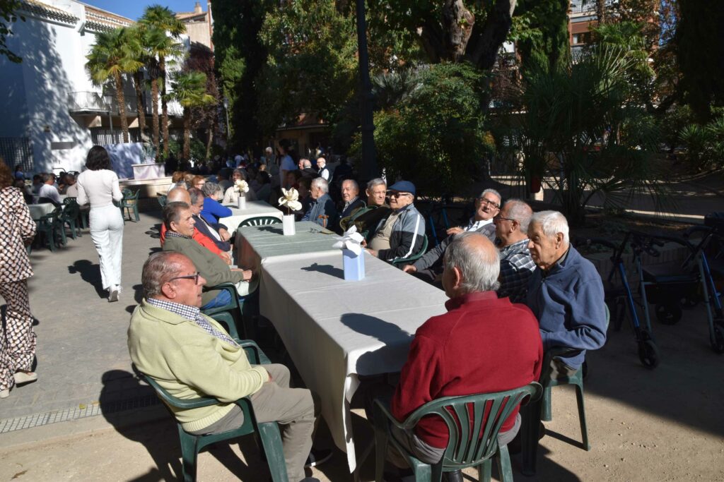 dia personas sin edad ceres 32