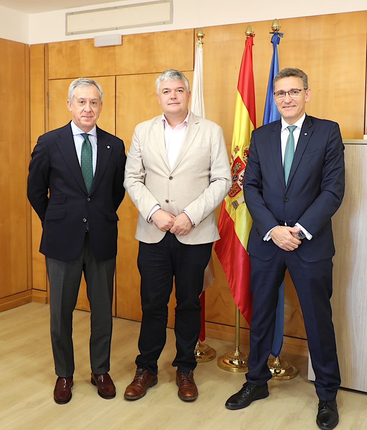 Eurocaja Rural comparte con el Gobierno de Cantabria su modelo de negocio y vocación de servicio