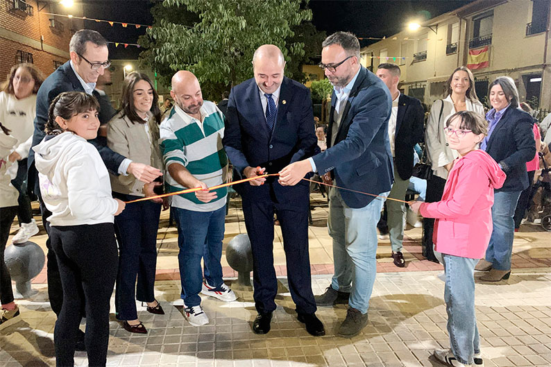 Arrancan las fiestas del barrio del Pilar con un emotivo y entrañable pregón de Pedro García Ocaña