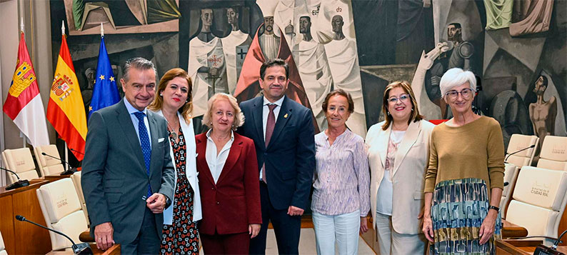 Valverde recibe a los más de 70 fiscales especialistas de Civil y de Discapacidad y Mayores que están participando en unas jornadas nacionales en Ciudad Real