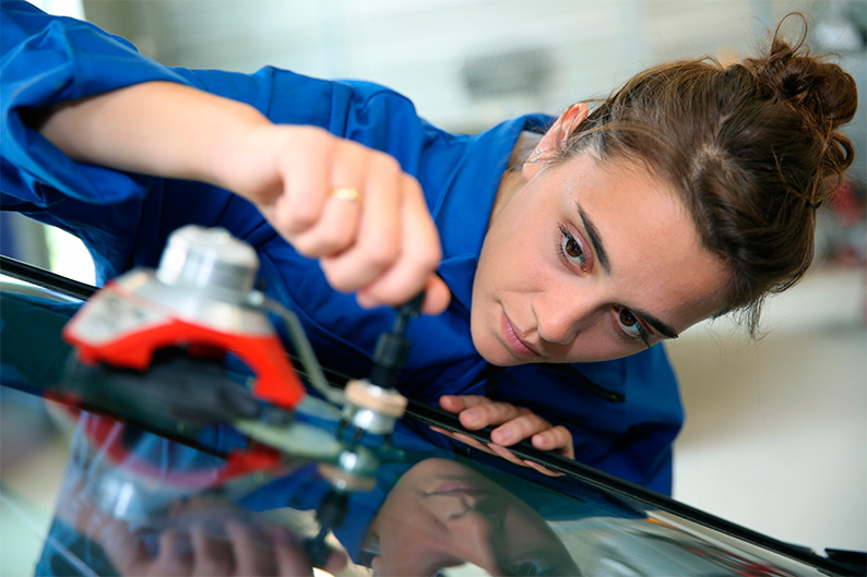 CLM tratará el próximo semestre con los agentes sociales y los órganos de consulta la nueva Ley de Formación Profesional