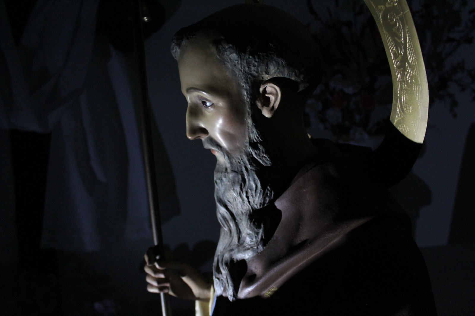 Una cesta gourmet y vino de Tomelloso te esperan en el sorteo de San Antón