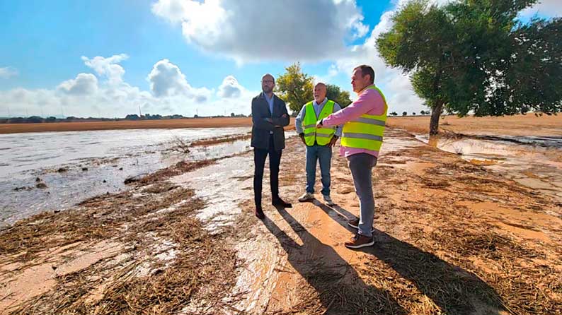 La Diputación de Albacete trabaja para restablecer la normalidad en la AB-300 en cuanto se reduzca el lagunamiento del terreno