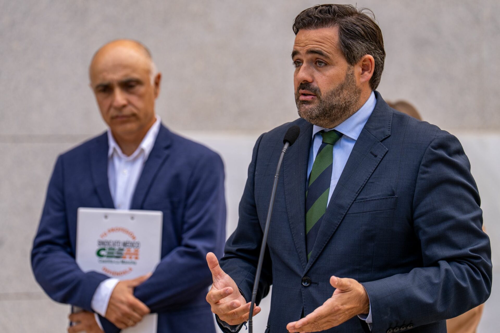 Núñez anuncia que su primera medida al frente del Gobierno de Castilla-La Mancha será poner en marcha la Carrera Profesional Sanitaria
