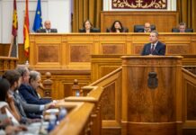 García-Page lamenta la falta de iniciativas y de crítica constructiva por parte del Grupo Parlamentario del PP en las Cortes