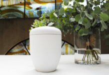 La incineración supera por primera vez a la inhumación en España según Pazy