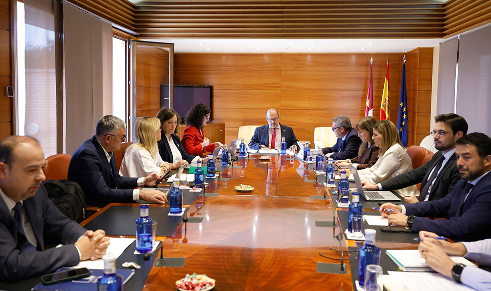 El próximo Pleno en las Cortes de CLM debate sobre haciendas locales, menores no acompañados y la creación de una comisión de estudio del sector vitivinícola