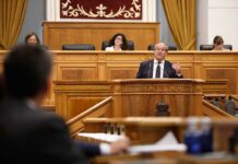 El Parlamento Autonómico aprueba dos resoluciones sobre haciendas locales y menores extranjeros no acompañados