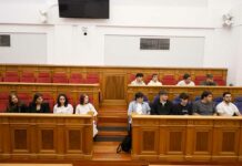 El programa ‘Cortes Abiertas’ ha llevado a 7.000 personas a la sede del parlamento en la primera mitad de la legislatura