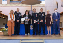 Reconocimiento a dos policías locales y una voluntaria de Protección Civil en la festividad de los Ángeles Custodios en Argamasilla de Alba