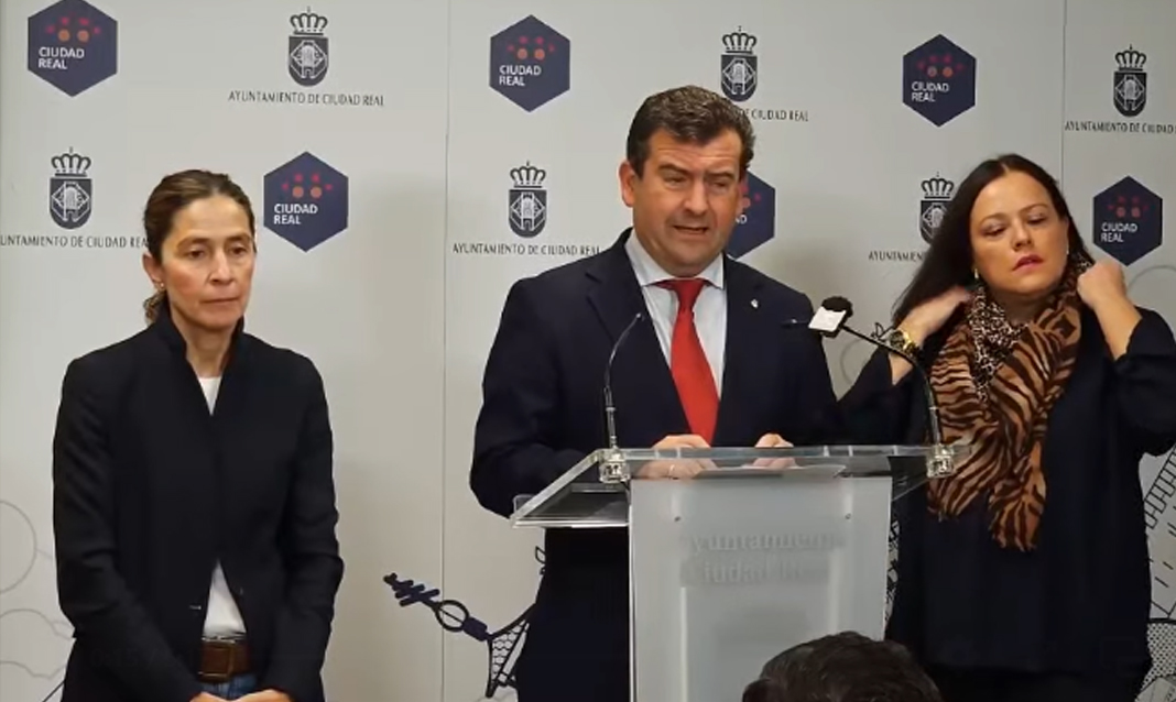 Ricardo Chamorro dimite como edil de Vox acusando a Regino Pérez de 