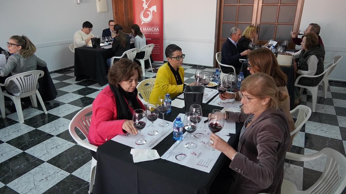 Pedro Muñoz acoge el encuentro de los socios de la Ruta del Vino de La Mancha