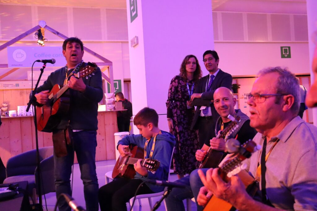 El grupo folclórico ‘Virgen de las Viñas’ de Tomelloso lleva el mejor folclore de Castilla-La Mancha a la Semana Europea de las Regiones