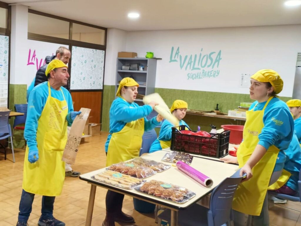 Tomelloso acoge el I Encuentro Empresarial de AEDIS con el proyecto “La Valiosa Social Bakery” como protagonista 6 aedis la valiosa 2