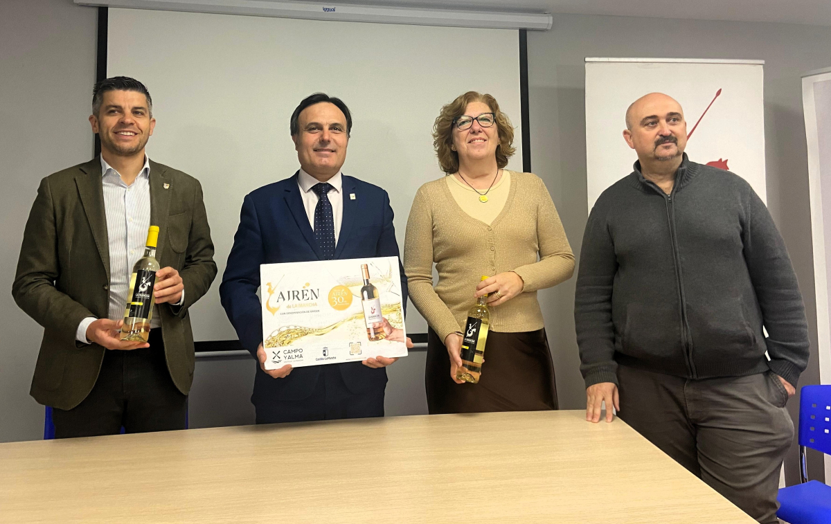 El Gobierno de Castilla-La Mancha impulsa la variedad airén, una uva emblemática y de gran calidad que es estratégica dentro del sector
