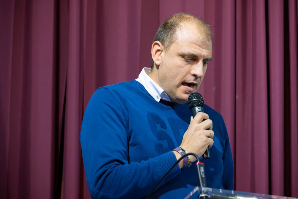 Aldaba Literaria presenta 'Poemas cotidianos': un homenaje a la palabra y la emoción en Argamasilla de Alba