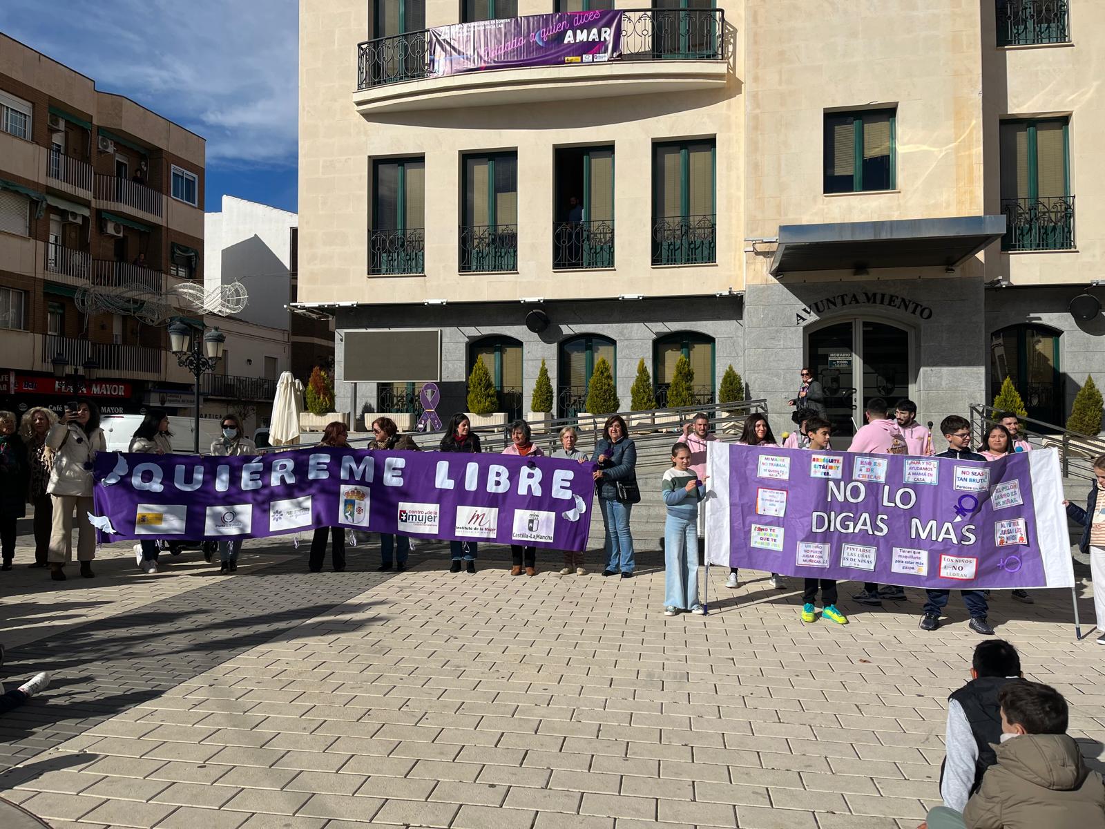 Calzada de Calatrava se vuelca en la conmemoración del Día Internacional contra la Violencia hacia las Mujeres