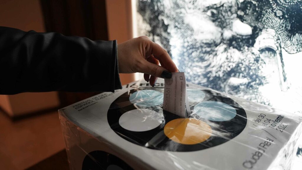 El largometraje "Cariñena, vino del mar", protegoniza la cuarta jornada del Festival de Cine Español Emergente 6 carinena vino del mar 11