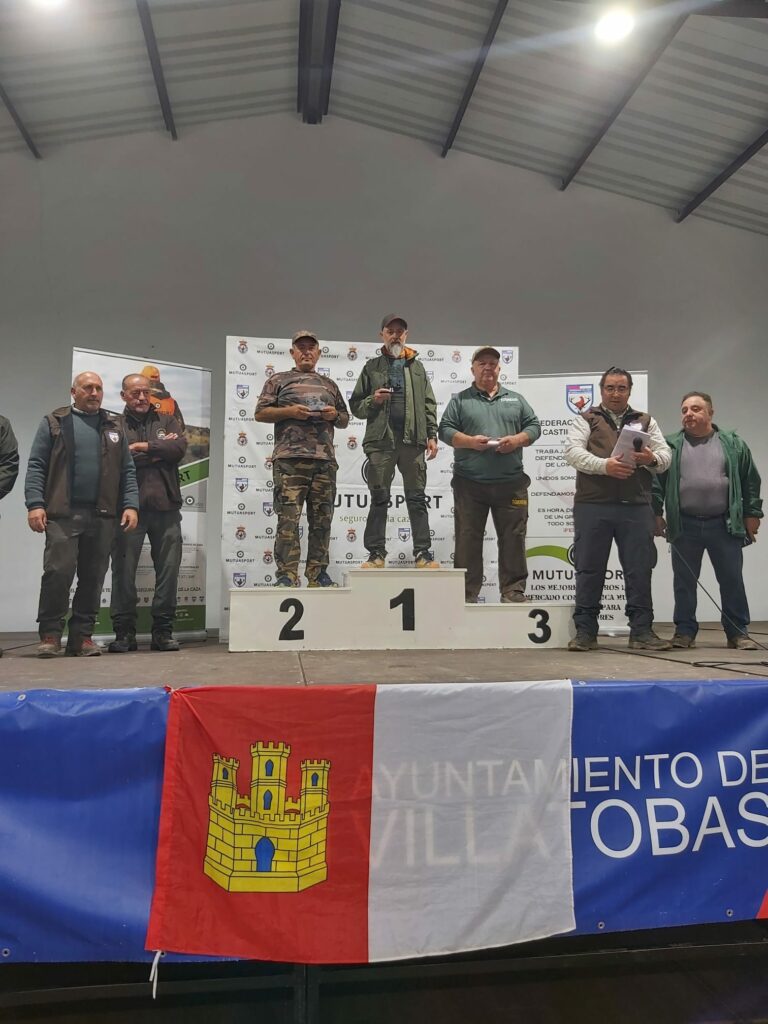 Rafael Martínez, Míriam Huertas y Lucas Alarcón, campeones autonómicos de caza menor con perro 2 caza menor con perro villatobas 4