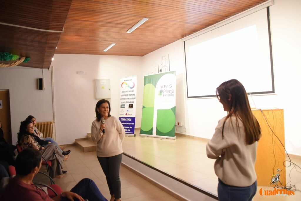 Tomelloso acoge una charla sobre TEA en el marco de la campaña por la inclusión