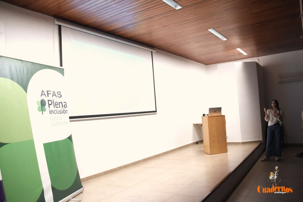 Tomelloso acoge una charla sobre TEA en el marco de la campaña por la inclusión