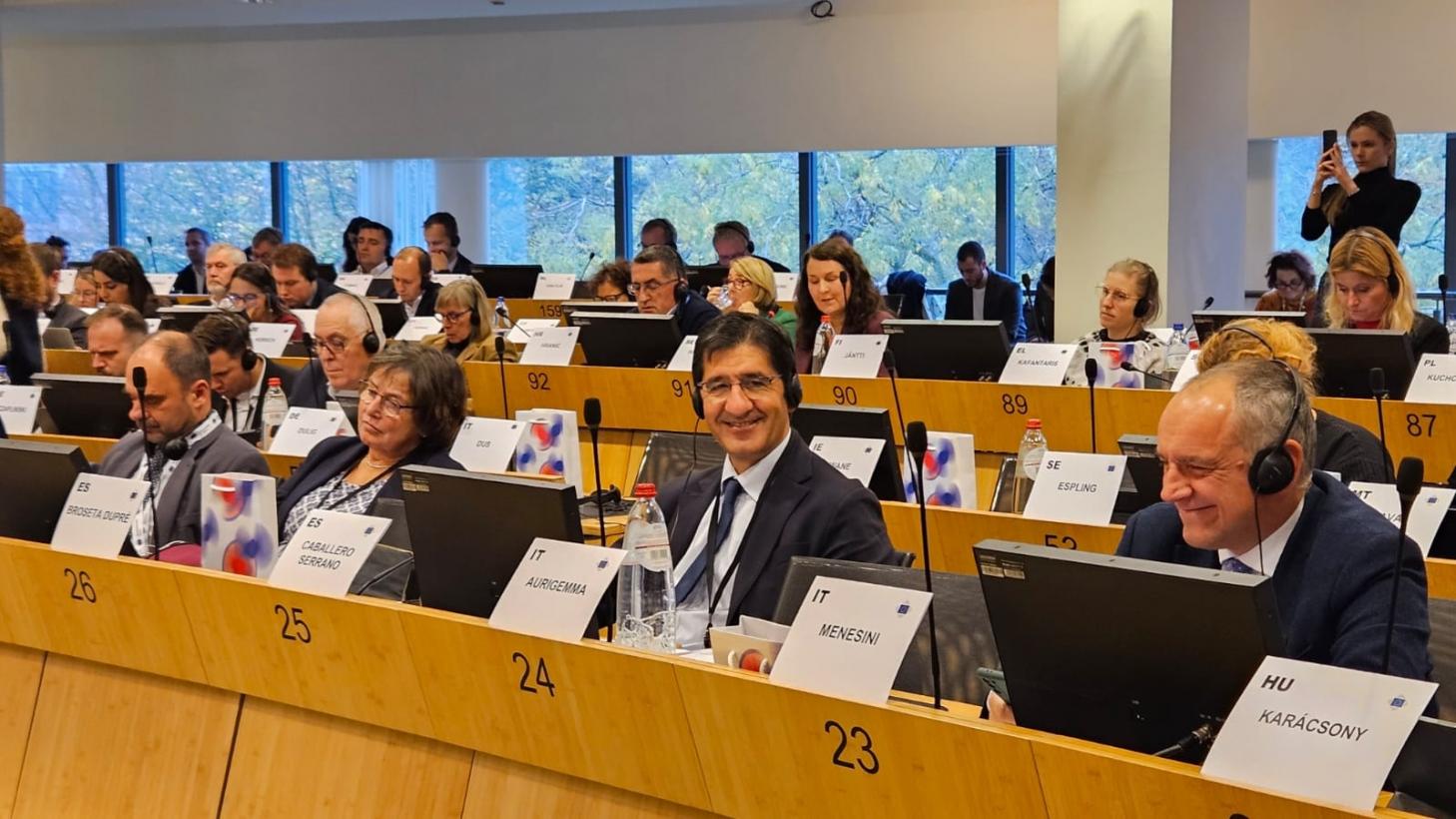 El Comité Europeo de las Regiones encarga a García-Page el dictamen sobre la estrategia de relevo generacional en la agricultura