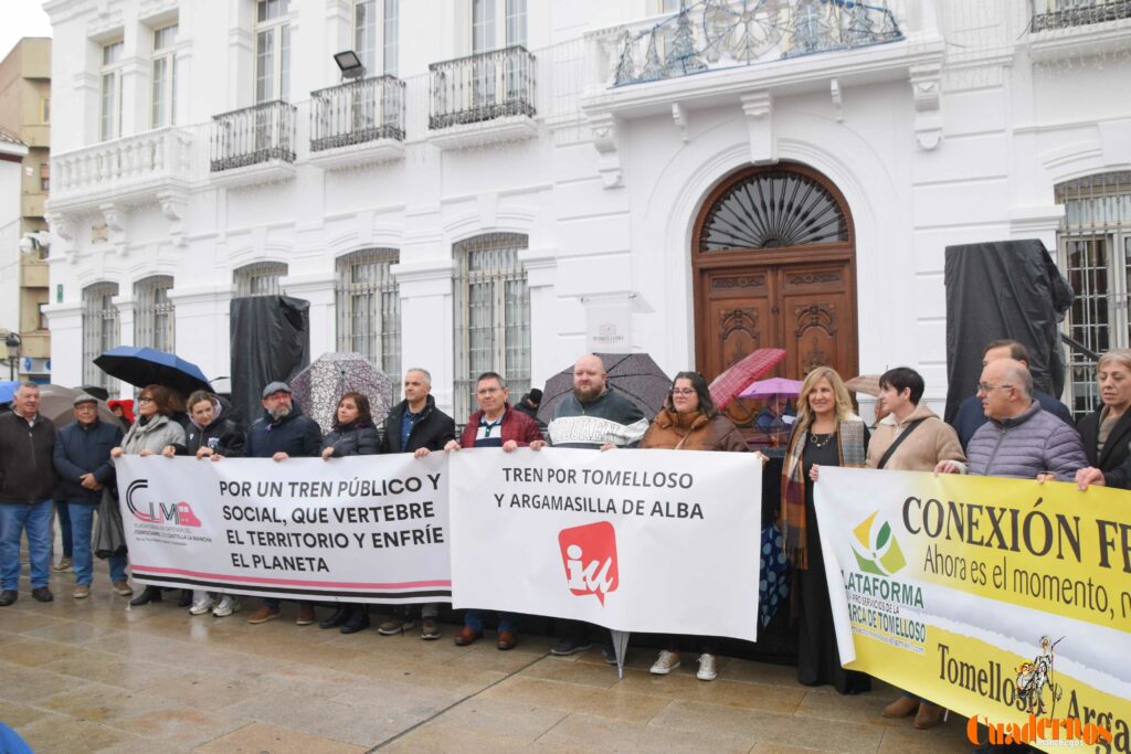 concentracion 30 noviembre tren tomelloso 05