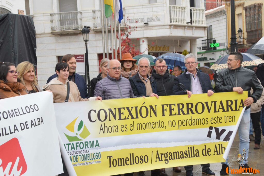 concentracion 30 noviembre tren tomelloso 09